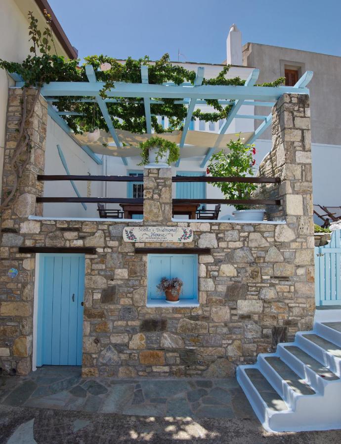 Stella's traditional house. Alónnisos Esterno foto