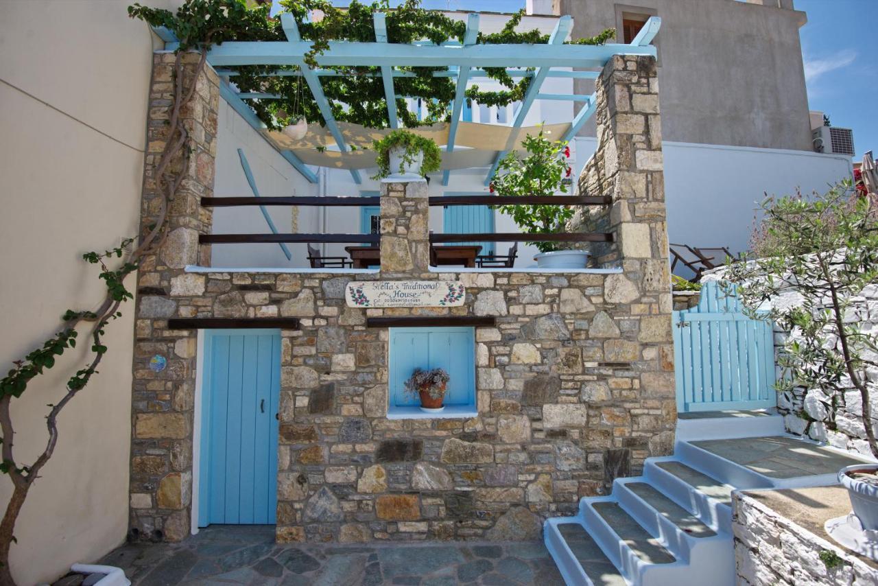 Stella's traditional house. Alónnisos Esterno foto